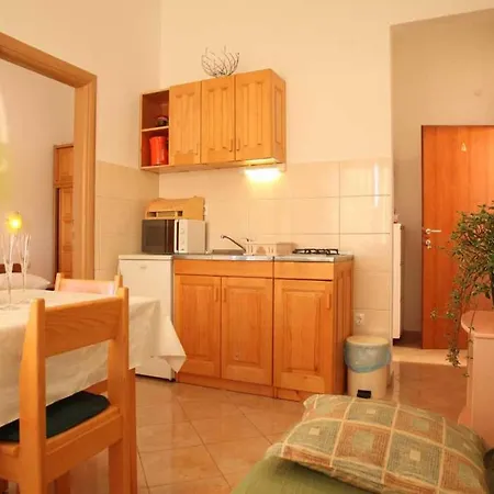 Daire Flat With Balcony Near Vodice *