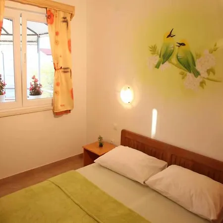 Daire Flat With Balcony Near Vodice